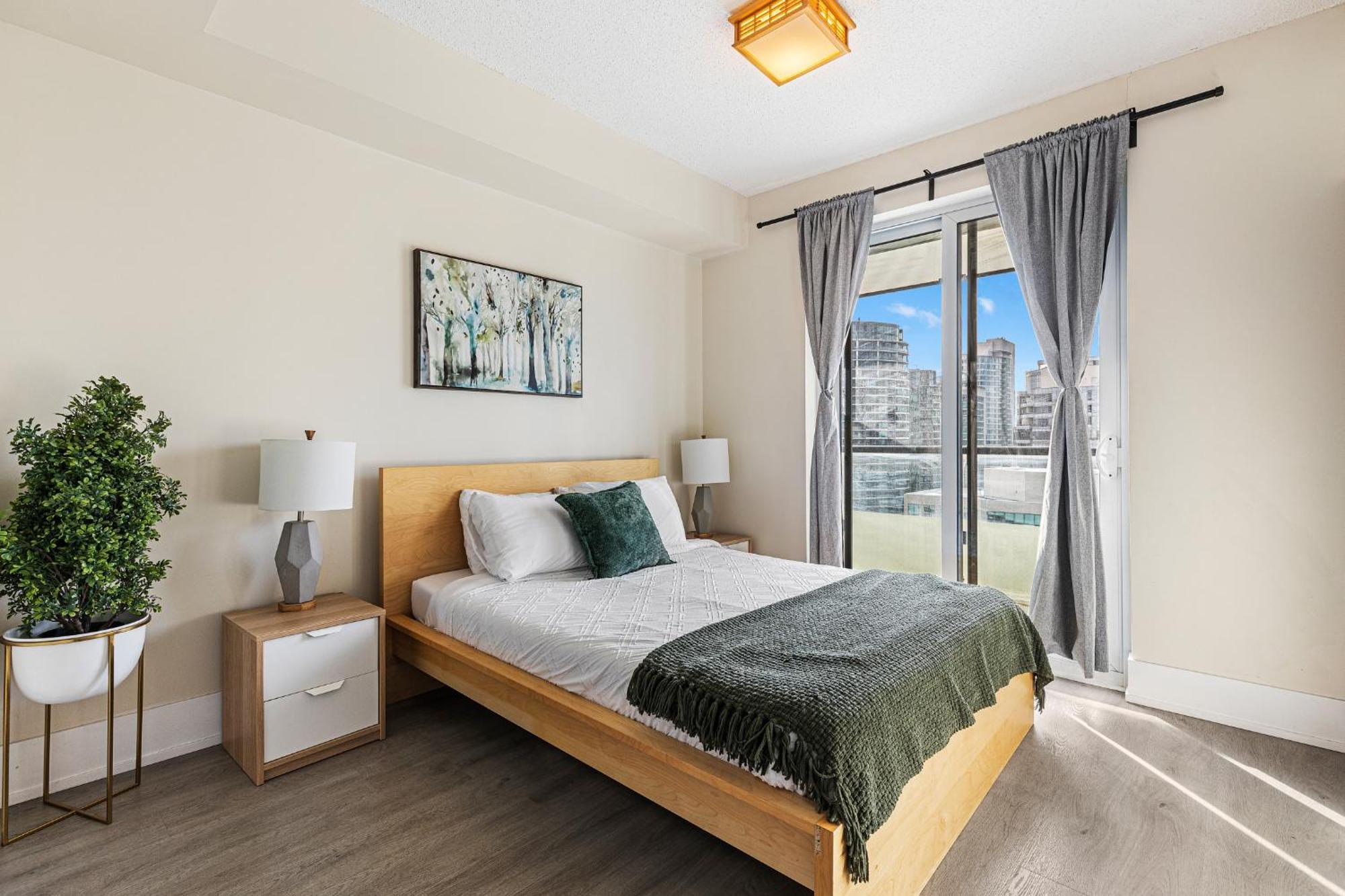 3 Bedroom Beside Cn Tower With Parking Downtown Toronto Eksteriør billede